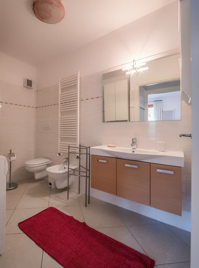 Residenza Finestra Sul Parco Apartment Comano Terme Bagian luar foto