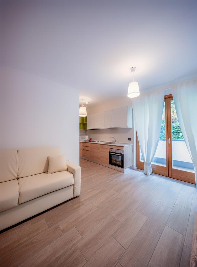 Residenza Finestra Sul Parco Apartment Comano Terme Bagian luar foto